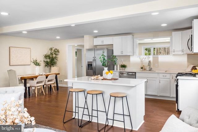 10 CEDAR HILL RD, Baltimore, MD 21225