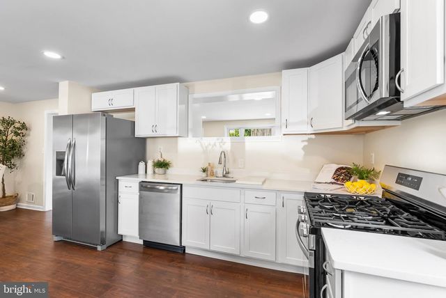 10 CEDAR HILL RD, Baltimore, MD 21225