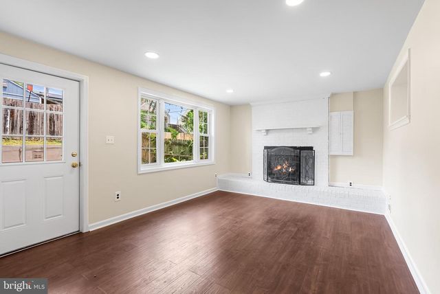 10 CEDAR HILL RD, Baltimore, MD 21225