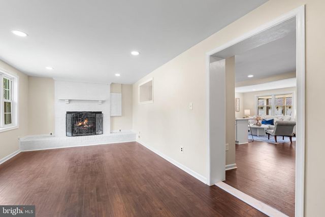 10 CEDAR HILL RD, Baltimore, MD 21225