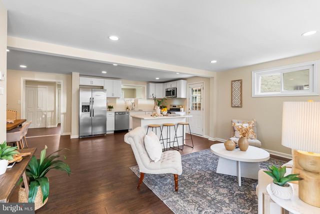 10 CEDAR HILL RD, Baltimore, MD 21225