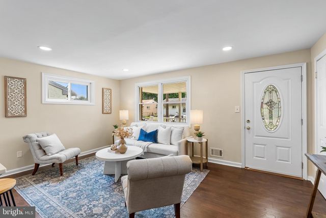 10 CEDAR HILL RD, Baltimore, MD 21225