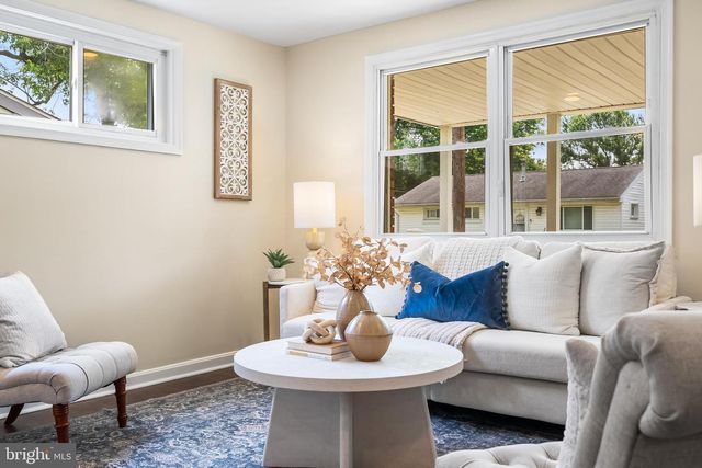 10 CEDAR HILL RD, Baltimore, MD 21225