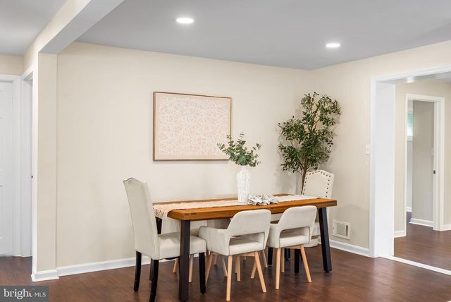 10 CEDAR HILL RD, Baltimore, MD 21225