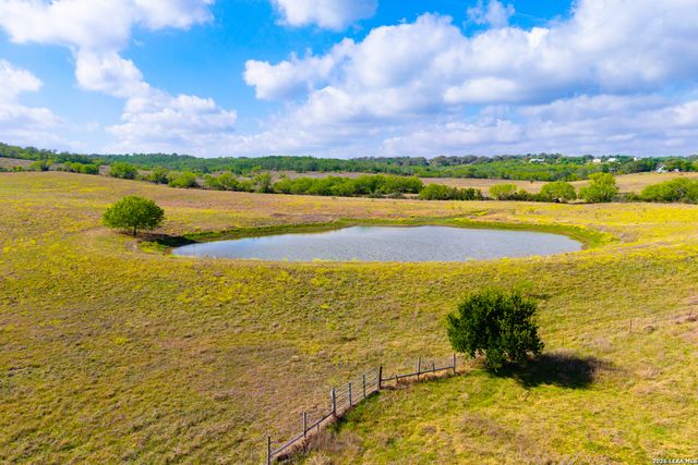 12017 FM 20, Kingsbury, TX 78638