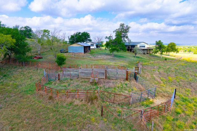 12017 FM 20, Kingsbury, TX 78638