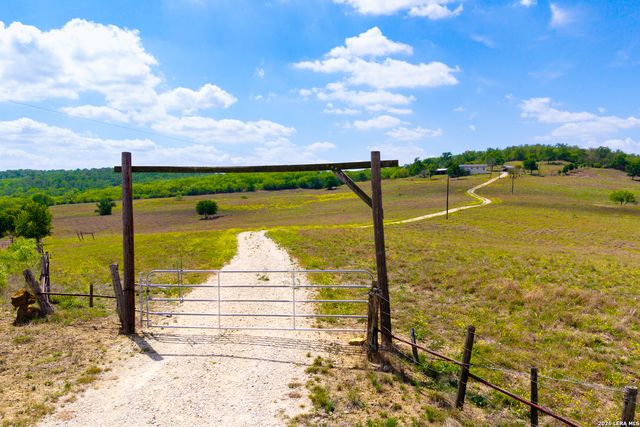 12017 FM 20, Kingsbury, TX 78638