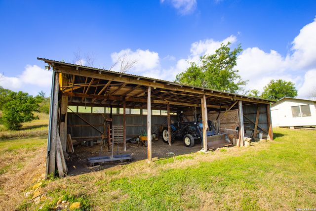 12017 FM 20, Kingsbury, TX 78638