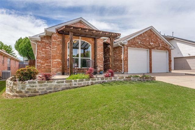 6809 Day Drive, Fort Worth, TX 76132