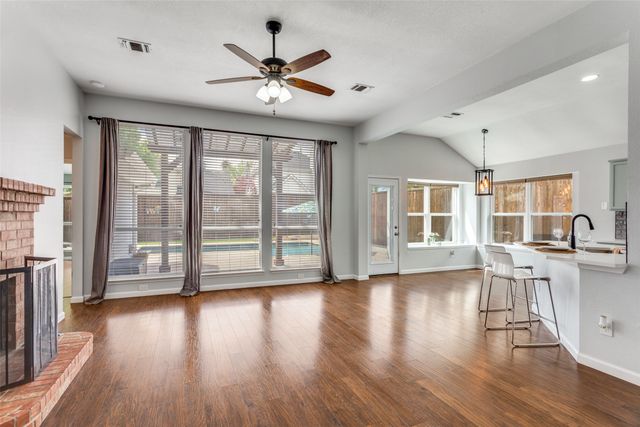 6809 Day Drive, Fort Worth, TX 76132