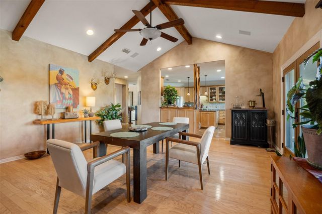 101 Fischer Cove DR, Wimberley, TX 78676