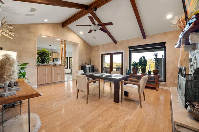 101 Fischer Cove DR, Wimberley, TX 78676