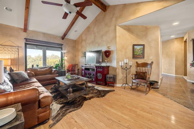 101 Fischer Cove DR, Wimberley, TX 78676