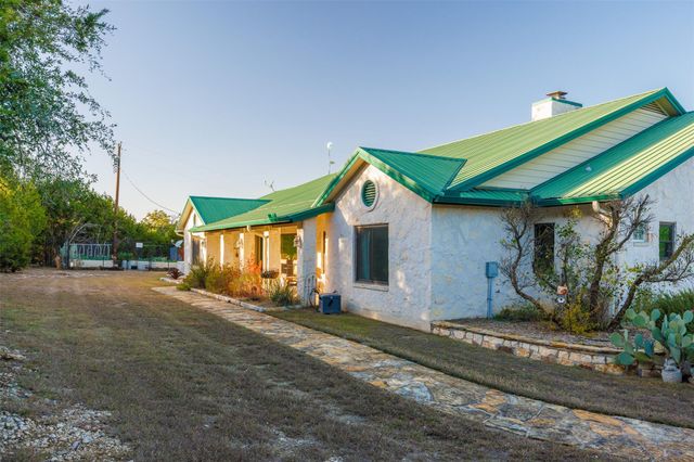101 Fischer Cove DR, Wimberley, TX 78676