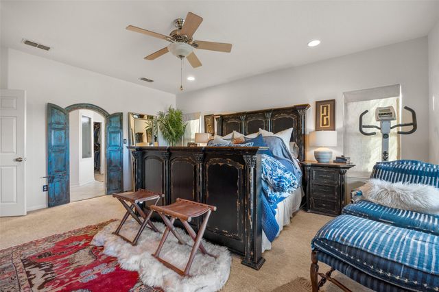 101 Fischer Cove DR, Wimberley, TX 78676