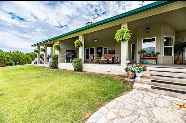 101 Fischer Cove DR, Wimberley, TX 78676