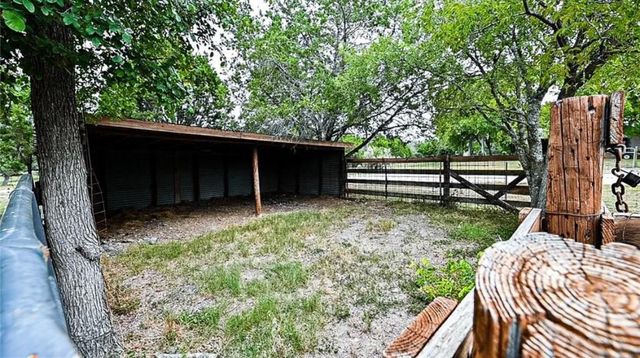 101 Fischer Cove DR, Wimberley, TX 78676