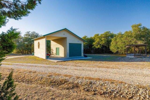 101 Fischer Cove DR, Wimberley, TX 78676