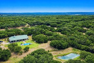 101 Fischer Cove DR, Wimberley, TX 78676
