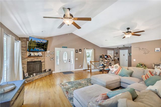 302 Ridgeside Court, West Union, SC 29696