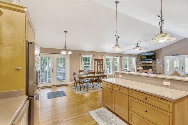 302 Ridgeside Court, West Union, SC 29696