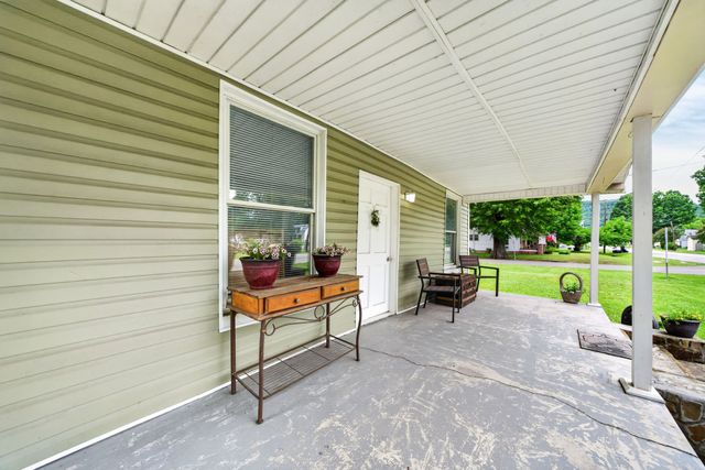 491 Piccadilly Ave, Spring City, TN 37381