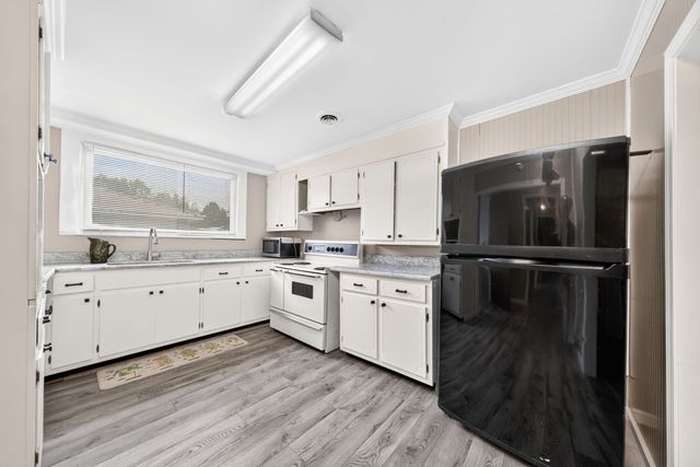 491 Piccadilly Ave, Spring City, TN 37381