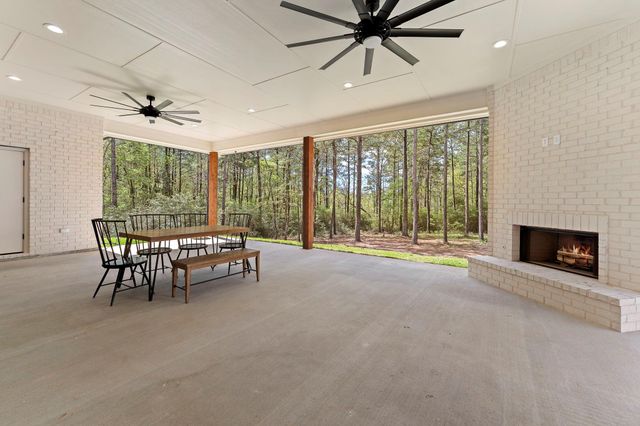 567 Lonestar Road, Huntsville, TX 77340