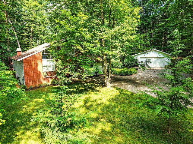 302 E Woodside Drive, Gambier, OH 43022