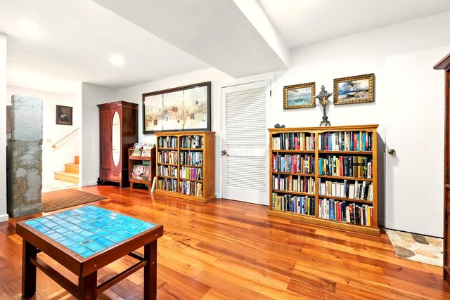 302 E Woodside Drive, Gambier, OH 43022