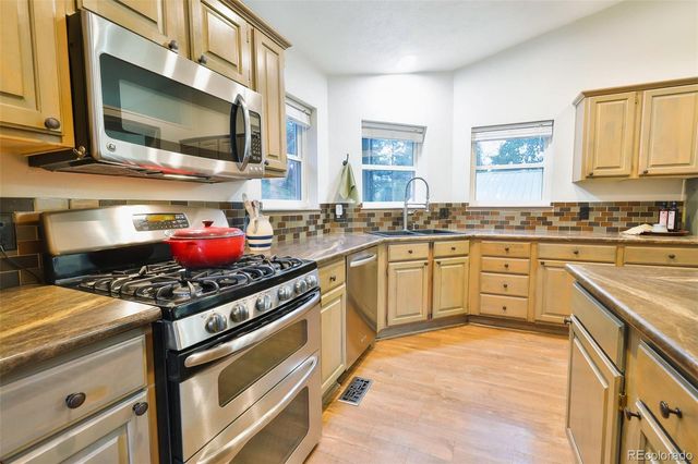 8481 S Warhawk Road, Conifer, CO 80433