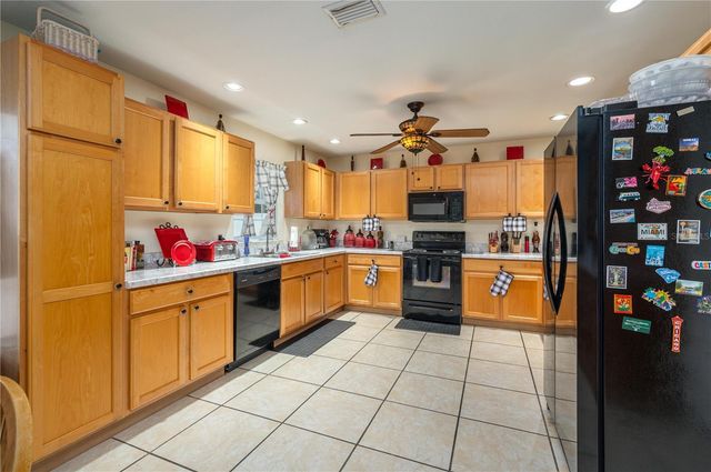 411 COUNTRY PINE ROAD, Haines City, FL 33844