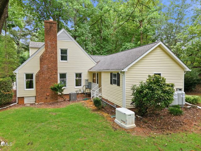 2725 Panther Drive, Raleigh, NC 27603