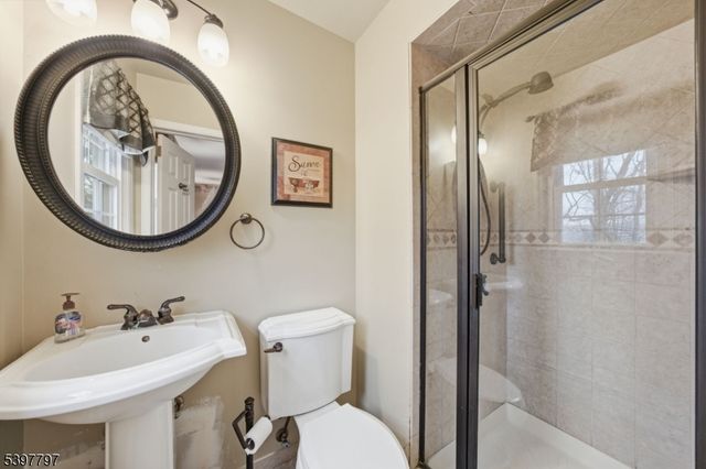 5 Glen Gate Rd, Boonton Twp., NJ 07005