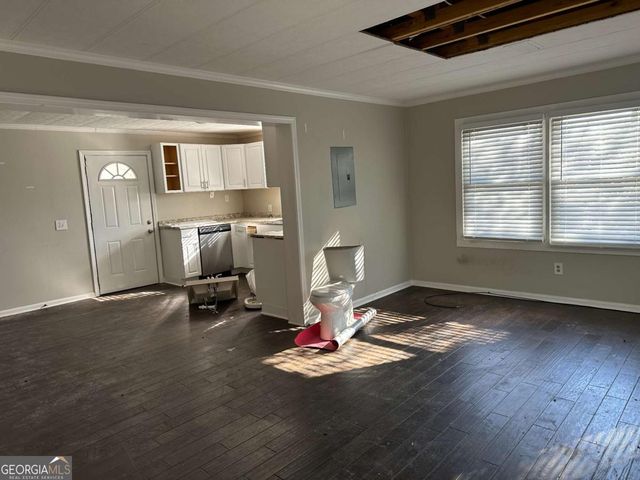 915 Lake Drive, Snellville, GA 30039
