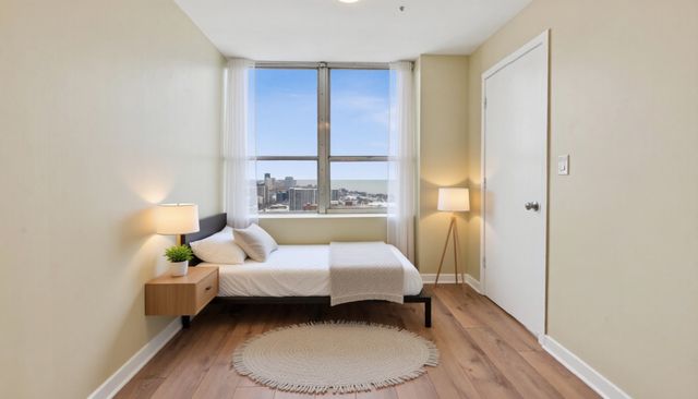 655 W Irving Park Road 3704, Chicago, IL 60613