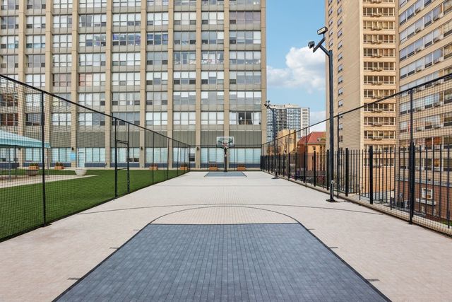 655 W Irving Park Road 3704, Chicago, IL 60613