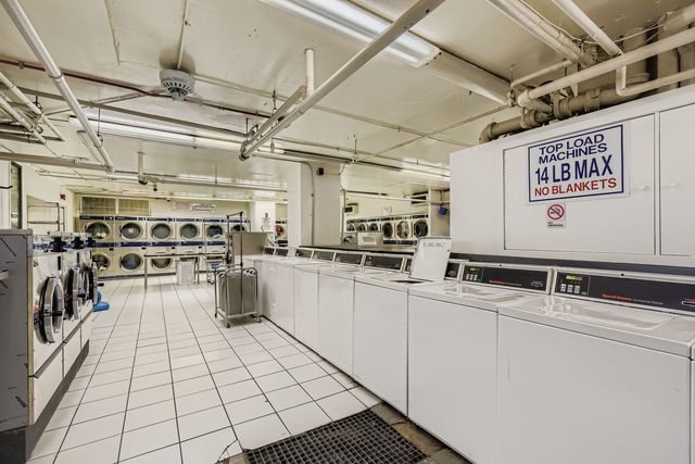 655 W Irving Park Road 3704, Chicago, IL 60613