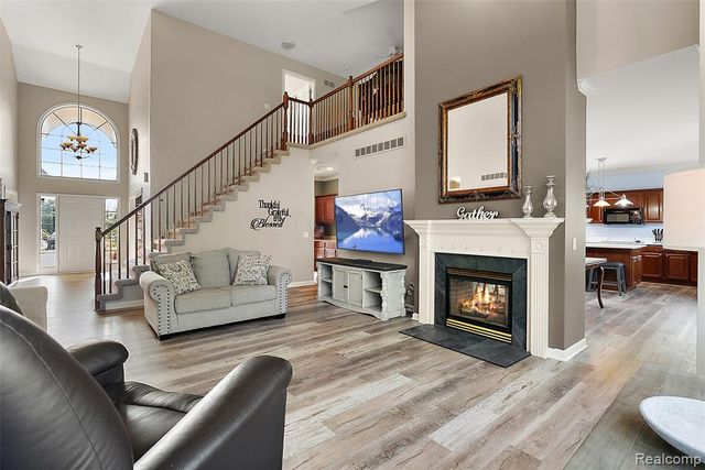 13697 Burning Tree Lane, Plymouth, MI 48170