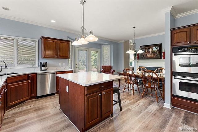 13697 Burning Tree Lane, Plymouth, MI 48170