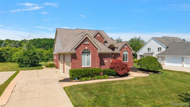 13697 Burning Tree Lane, Plymouth, MI 48170