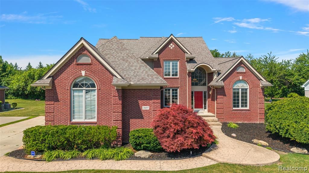 13697 Burning Tree Lane, Plymouth, MI 48170
