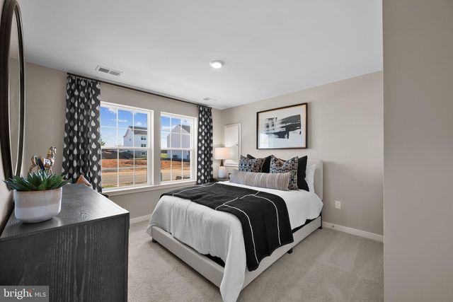 30 ALOMA ST, Charles Town, WV 25414