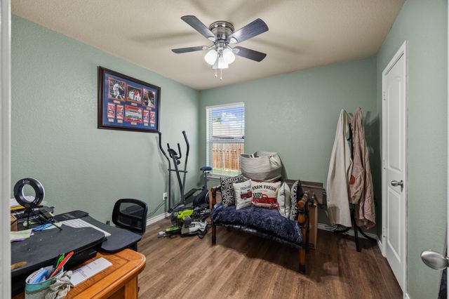 424 Brookhollow Lane, Saginaw, TX 76131