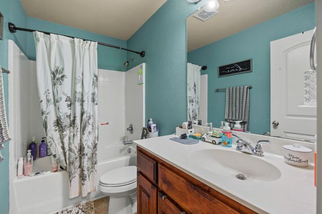 424 Brookhollow Lane, Saginaw, TX 76131