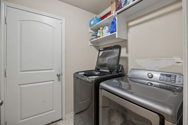 424 Brookhollow Lane, Saginaw, TX 76131