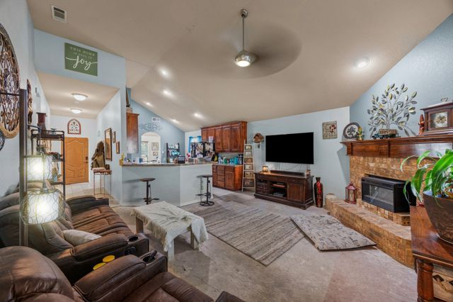 424 Brookhollow Lane, Saginaw, TX 76131