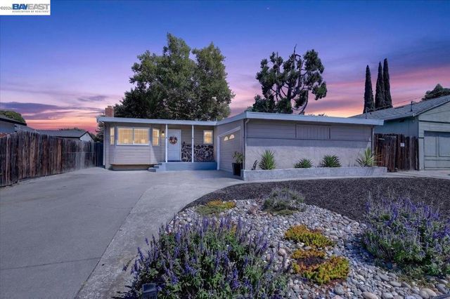982 Ventura Ave, Livermore, CA 94551