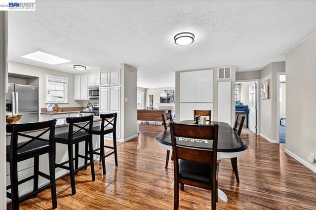 982 Ventura Ave, Livermore, CA 94551