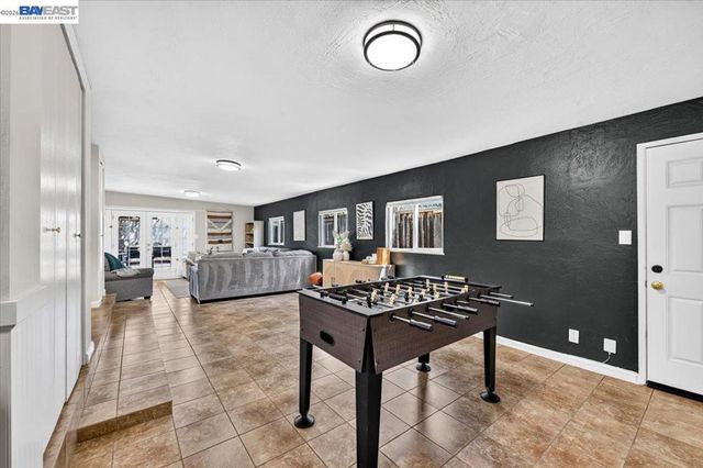 982 Ventura Ave, Livermore, CA 94551